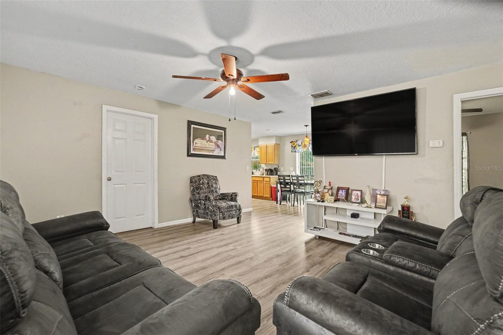 38638 Patti Ln photo 5