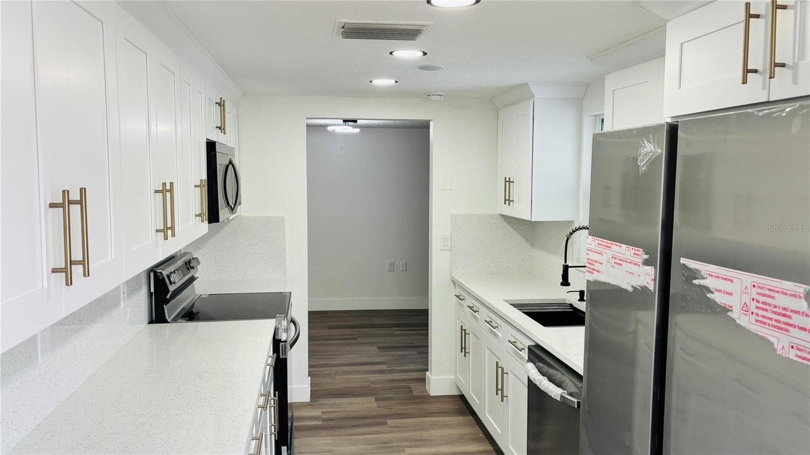1346 Chancellor Dr photo 5