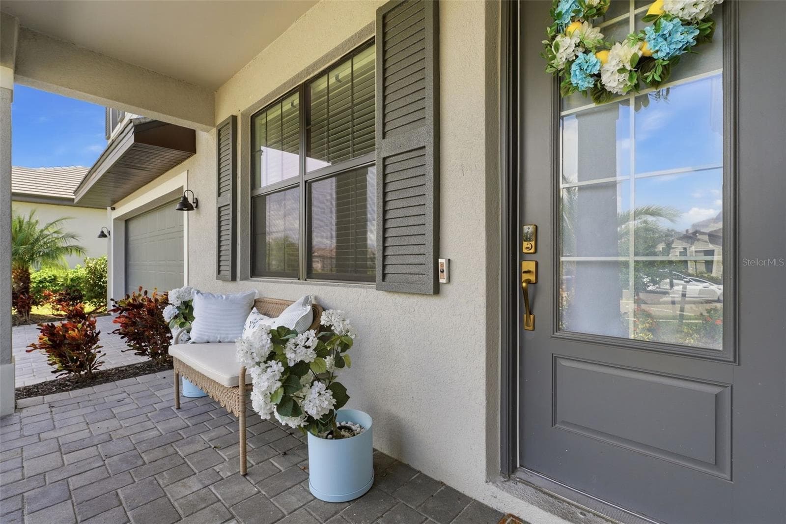 4886 Seafoam Trl photo 3