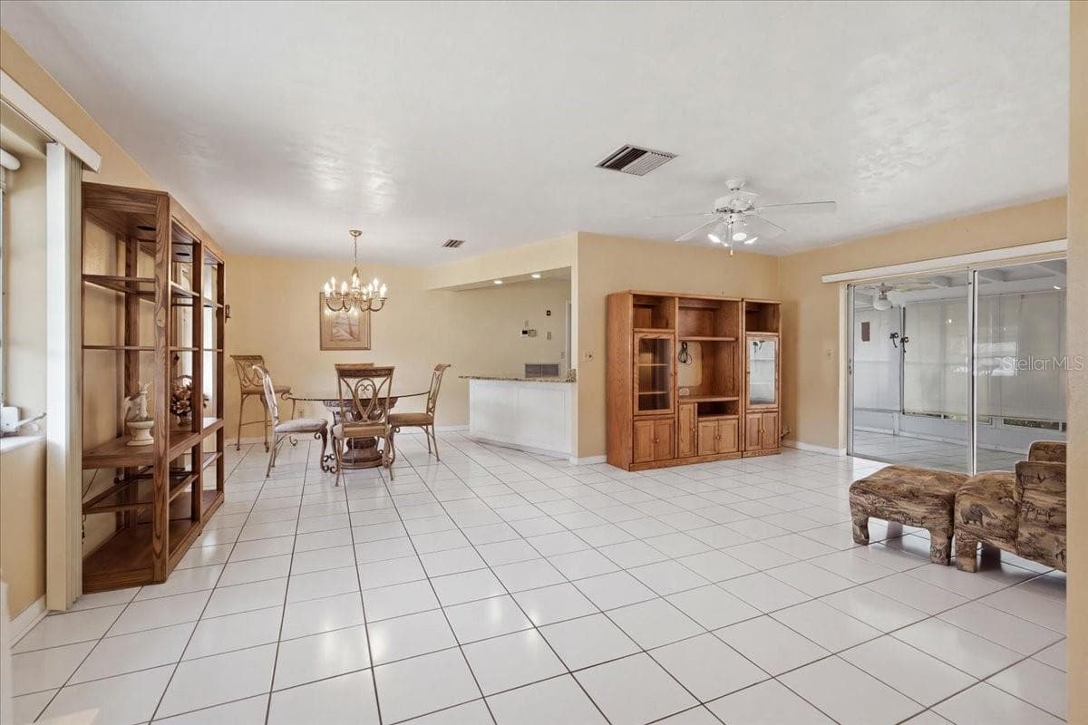 7222 Holiday Dr photo 5