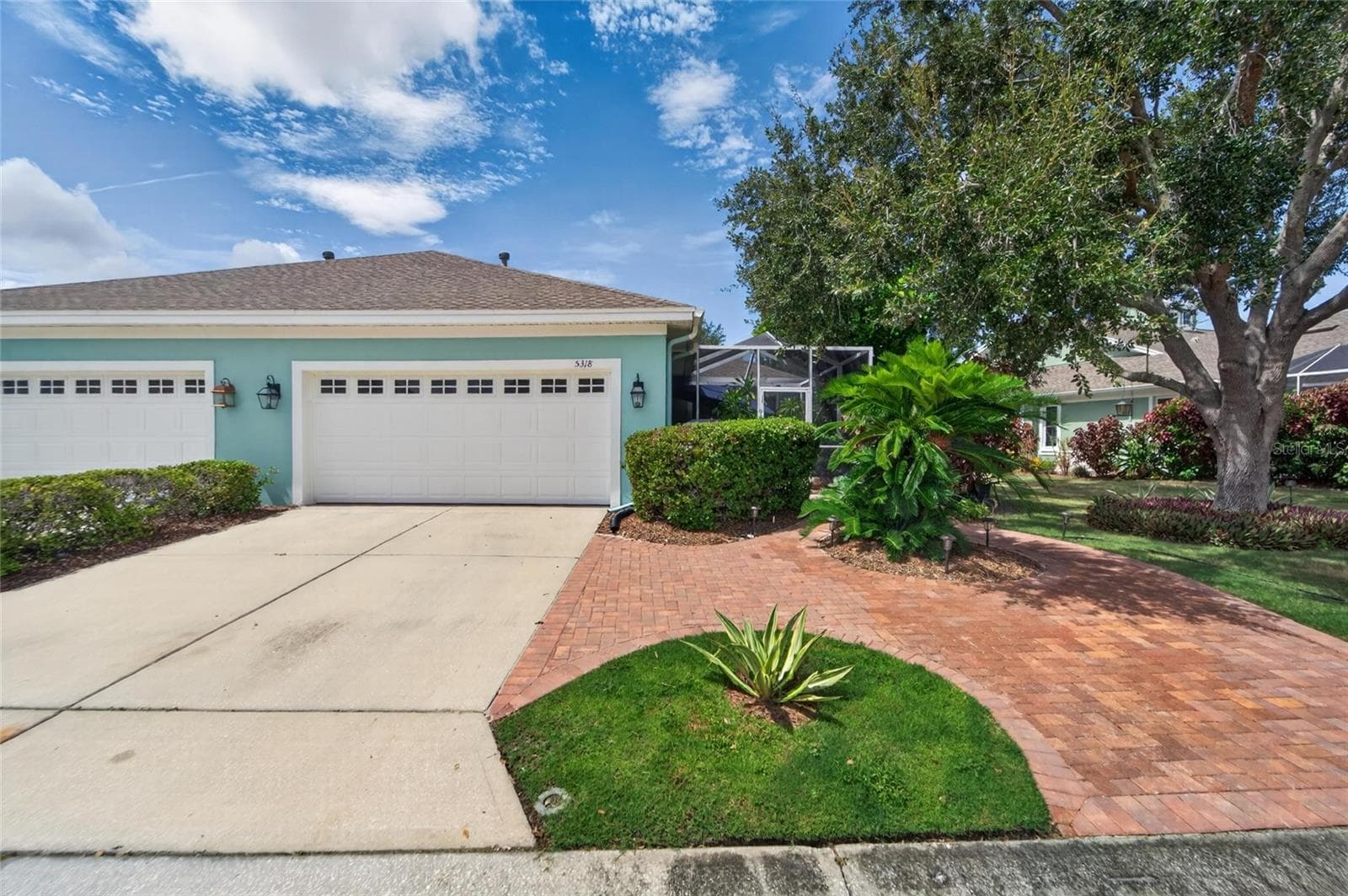 5318 Golden Isles Dr photo 2