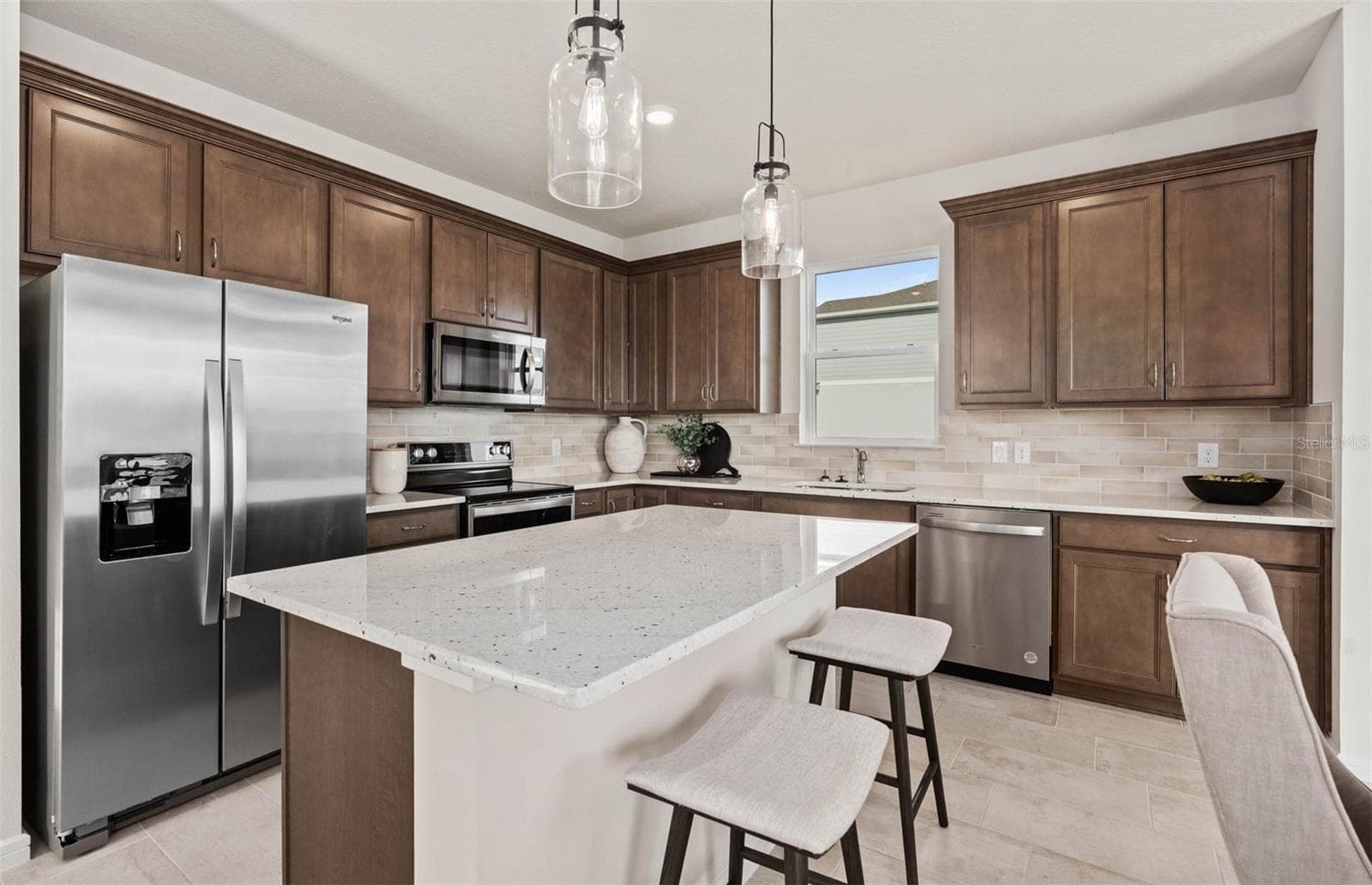 5514 Freesia Dr photo 4