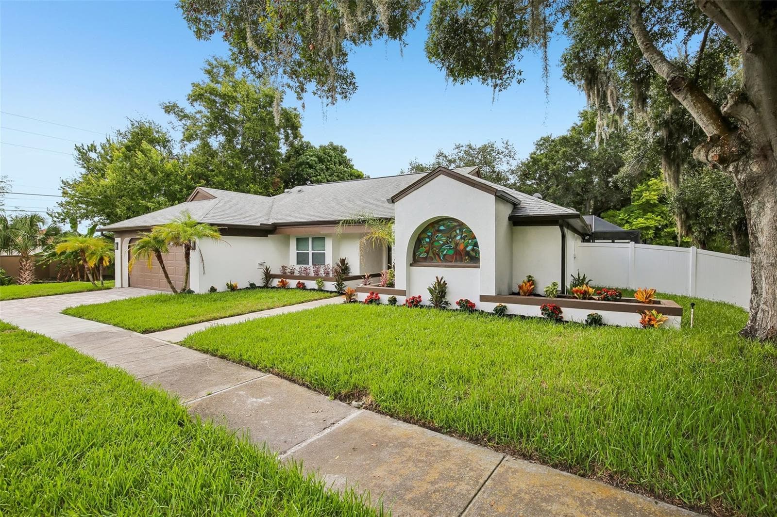 3093 Crest Dr photo 3