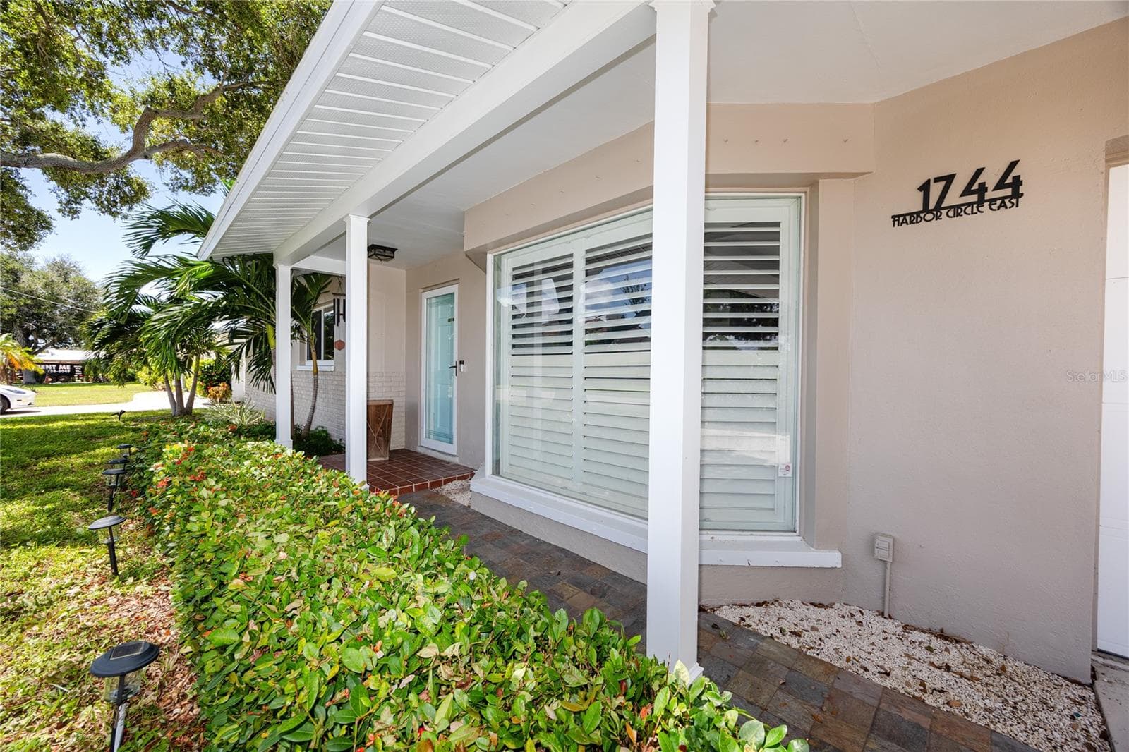1744 Harbor Cir E photo 5
