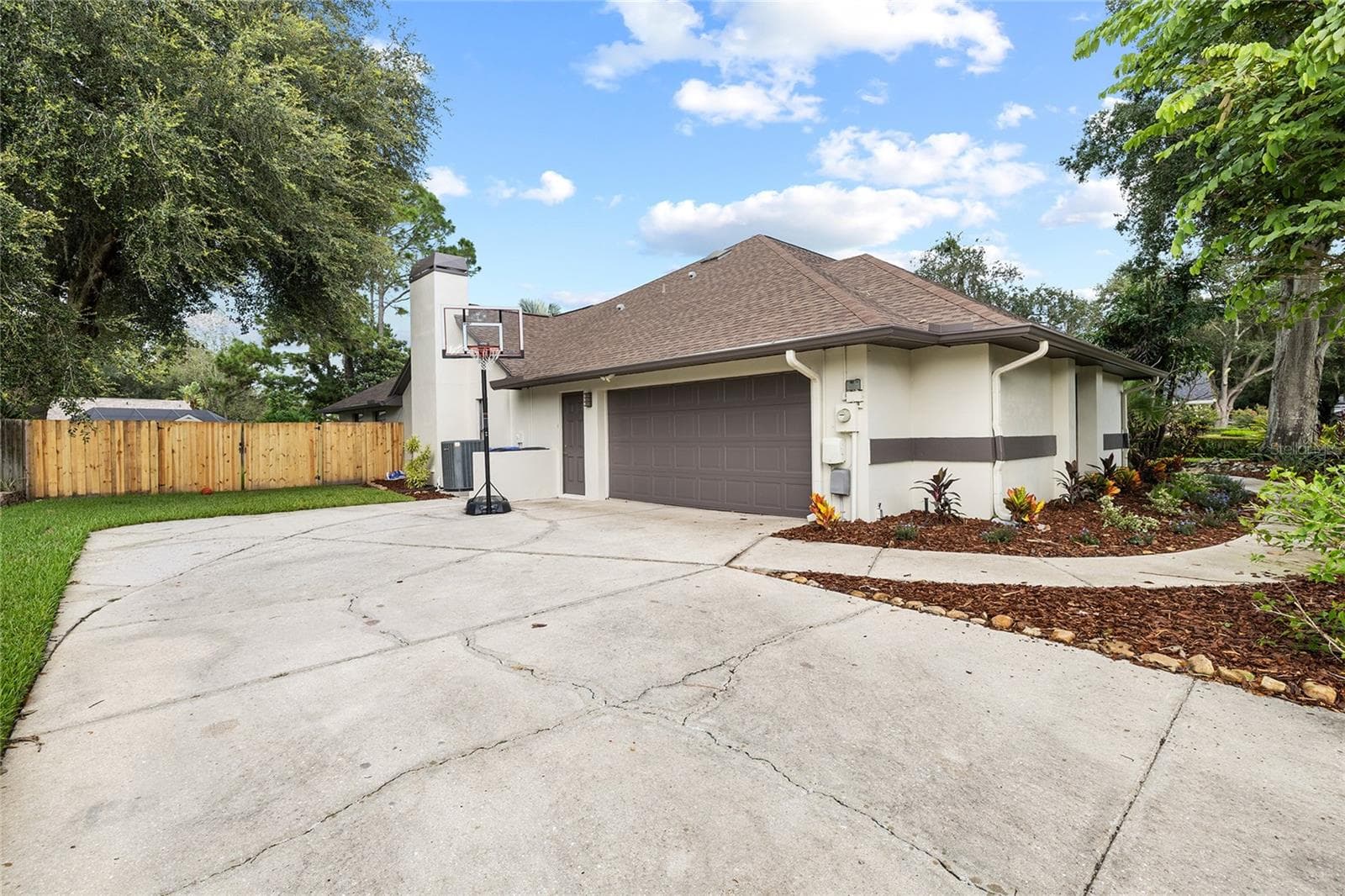 18243 Clear Lake Dr photo 4
