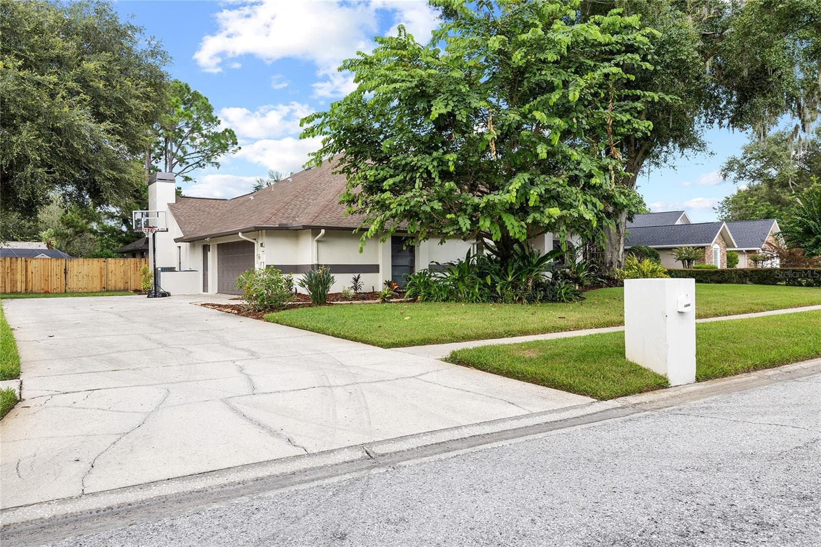18243 Clear Lake Dr photo 5