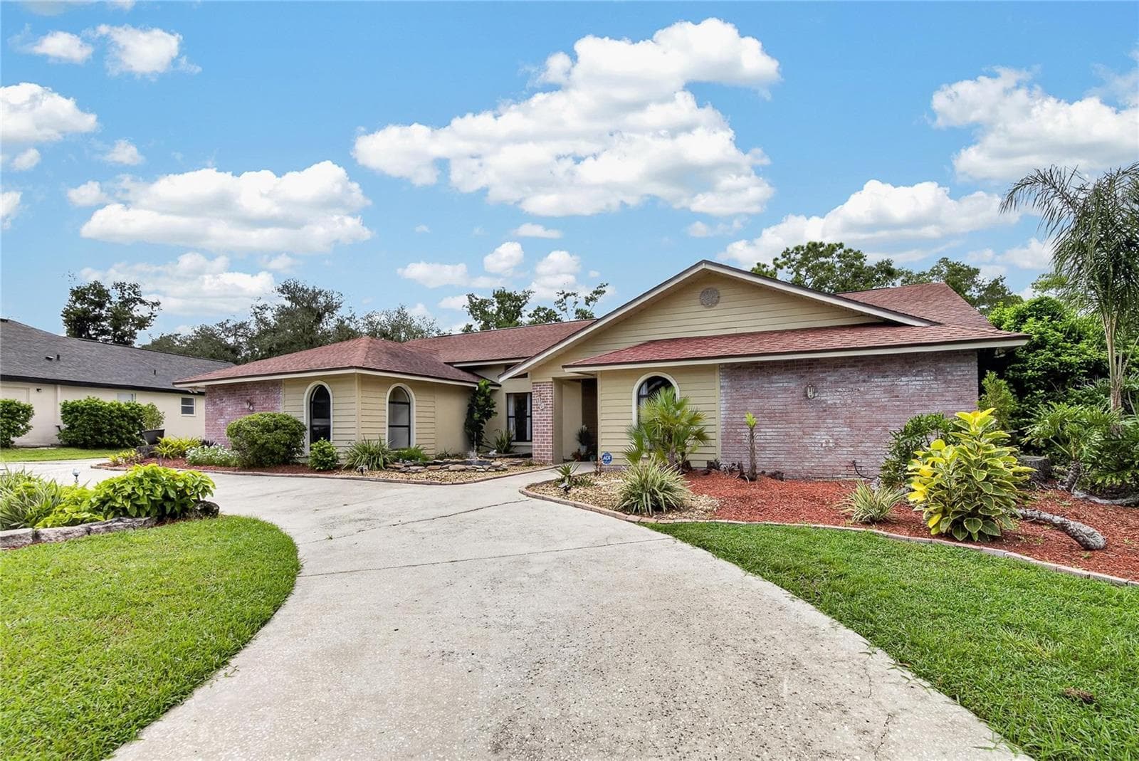 2814 Hammock Dr photo 5
