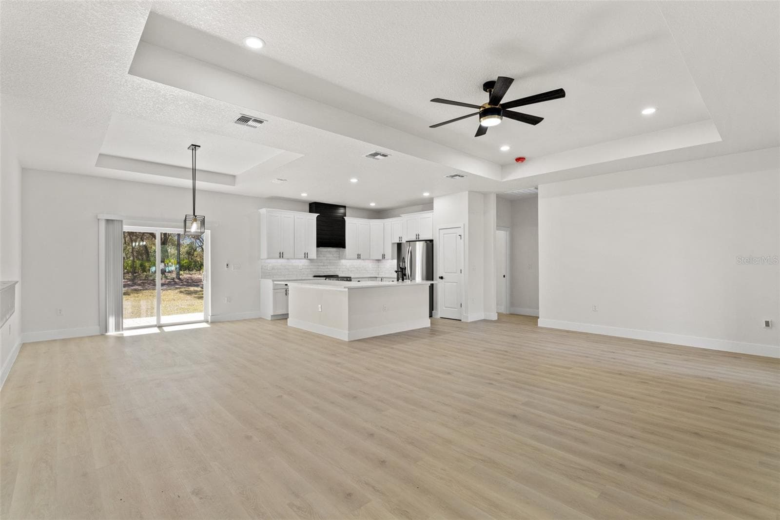 10439 Gypsy Ave photo 4