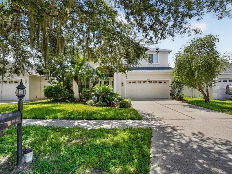 10420 Lucaya Dr photo 2