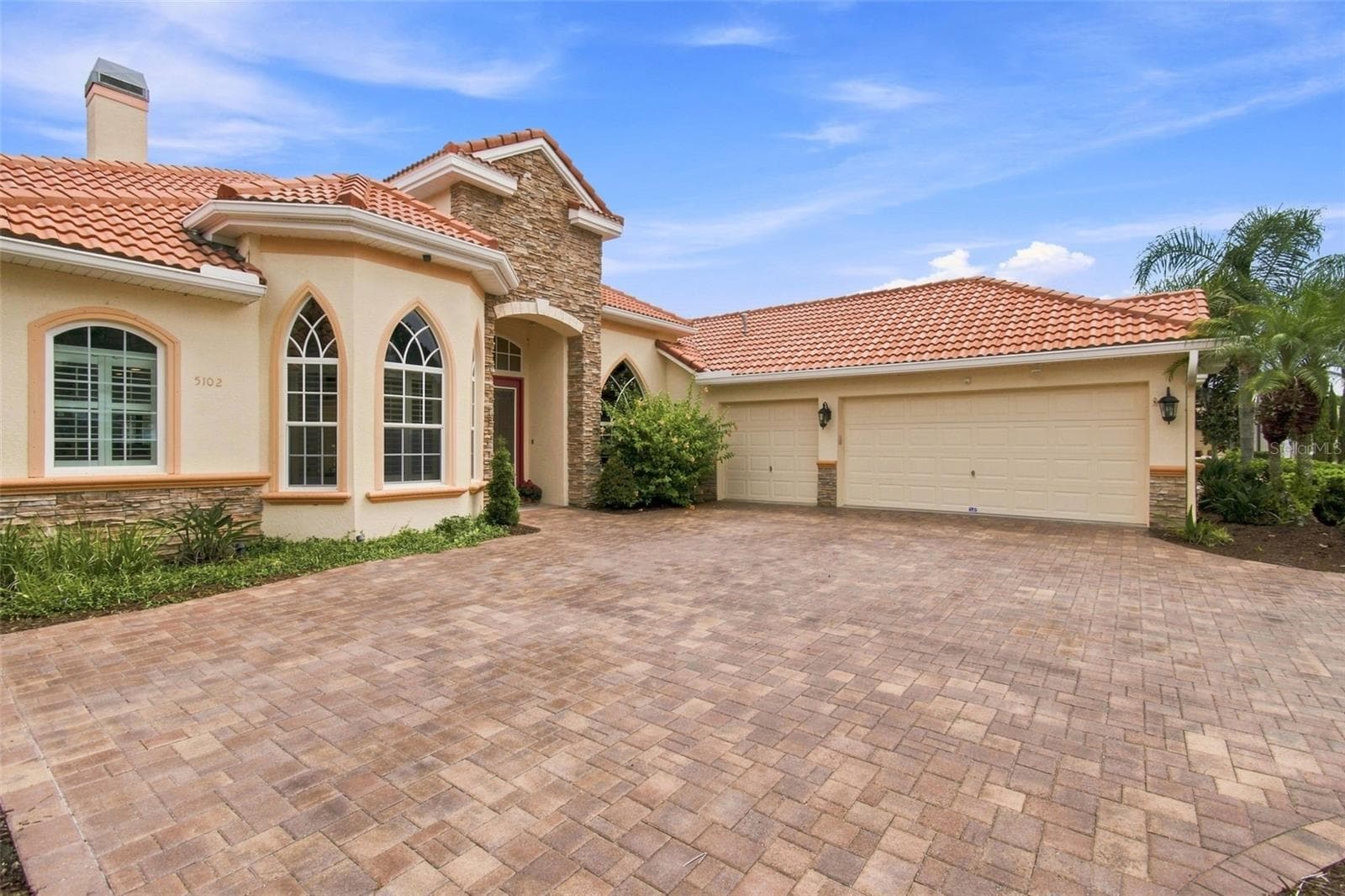 5102 Delacroix Dr photo 3