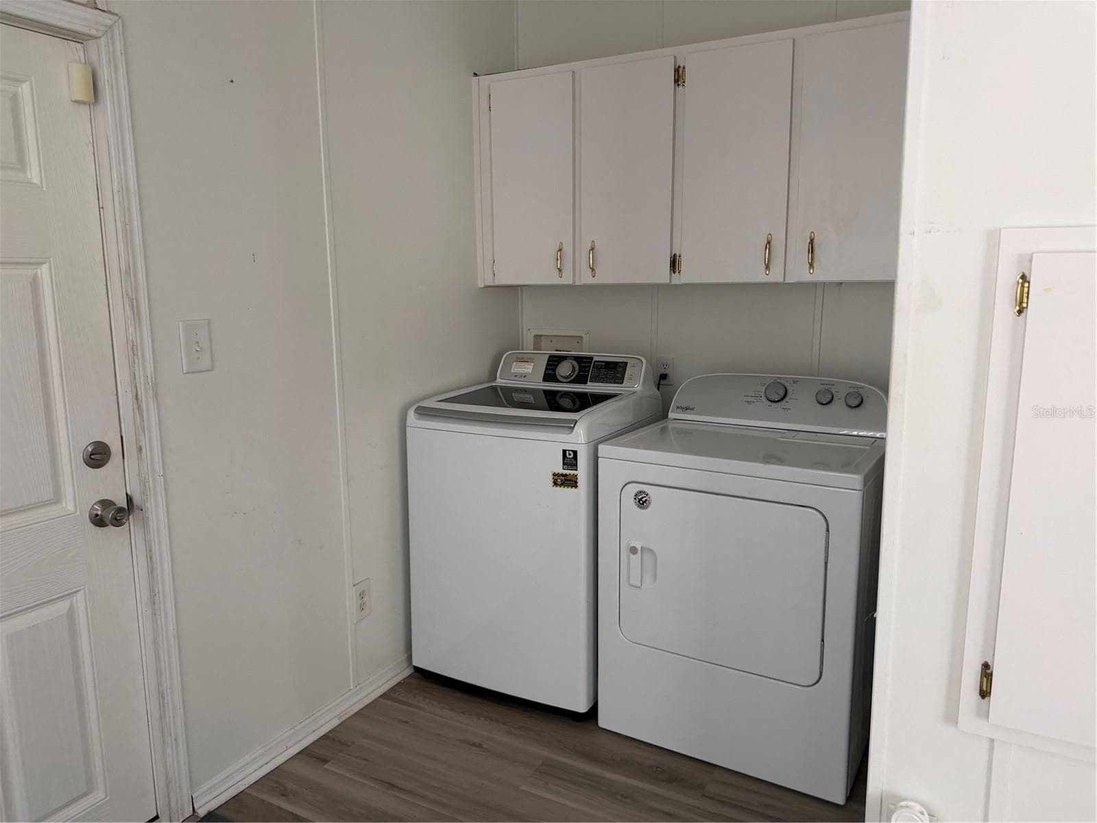 8739 Highpoint Blvd photo 3