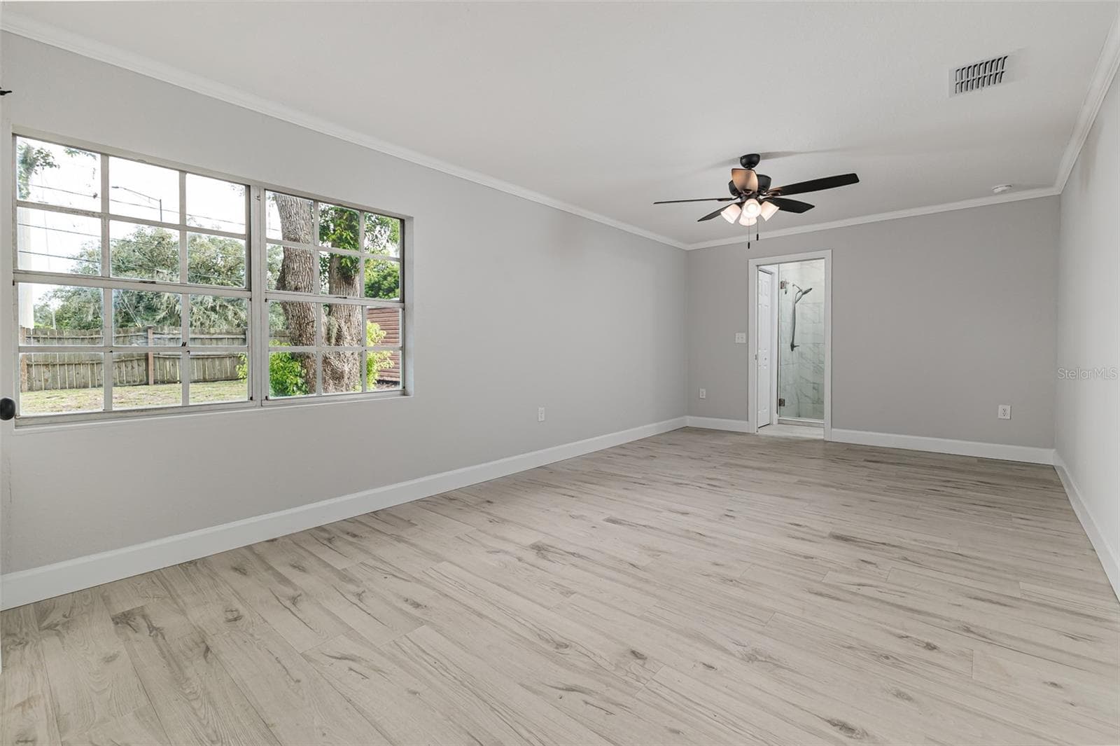 465 Forrest Dr photo 5