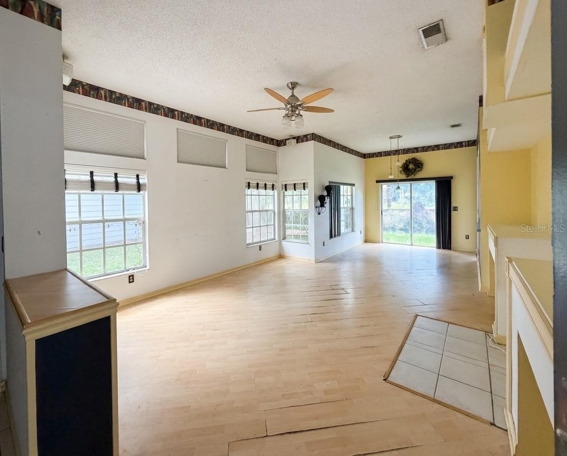 16006 Robey CT photo 3