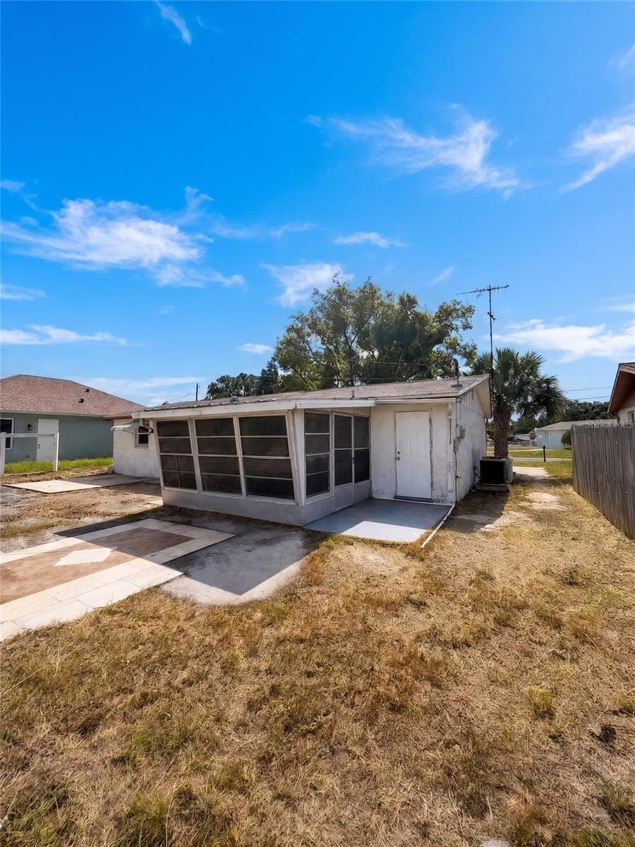 2412 Arcadia Rd photo 5