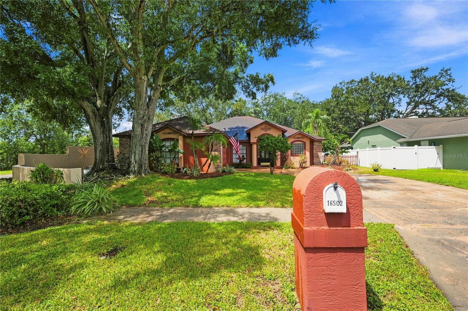 16502 Cayman Dr photo 2