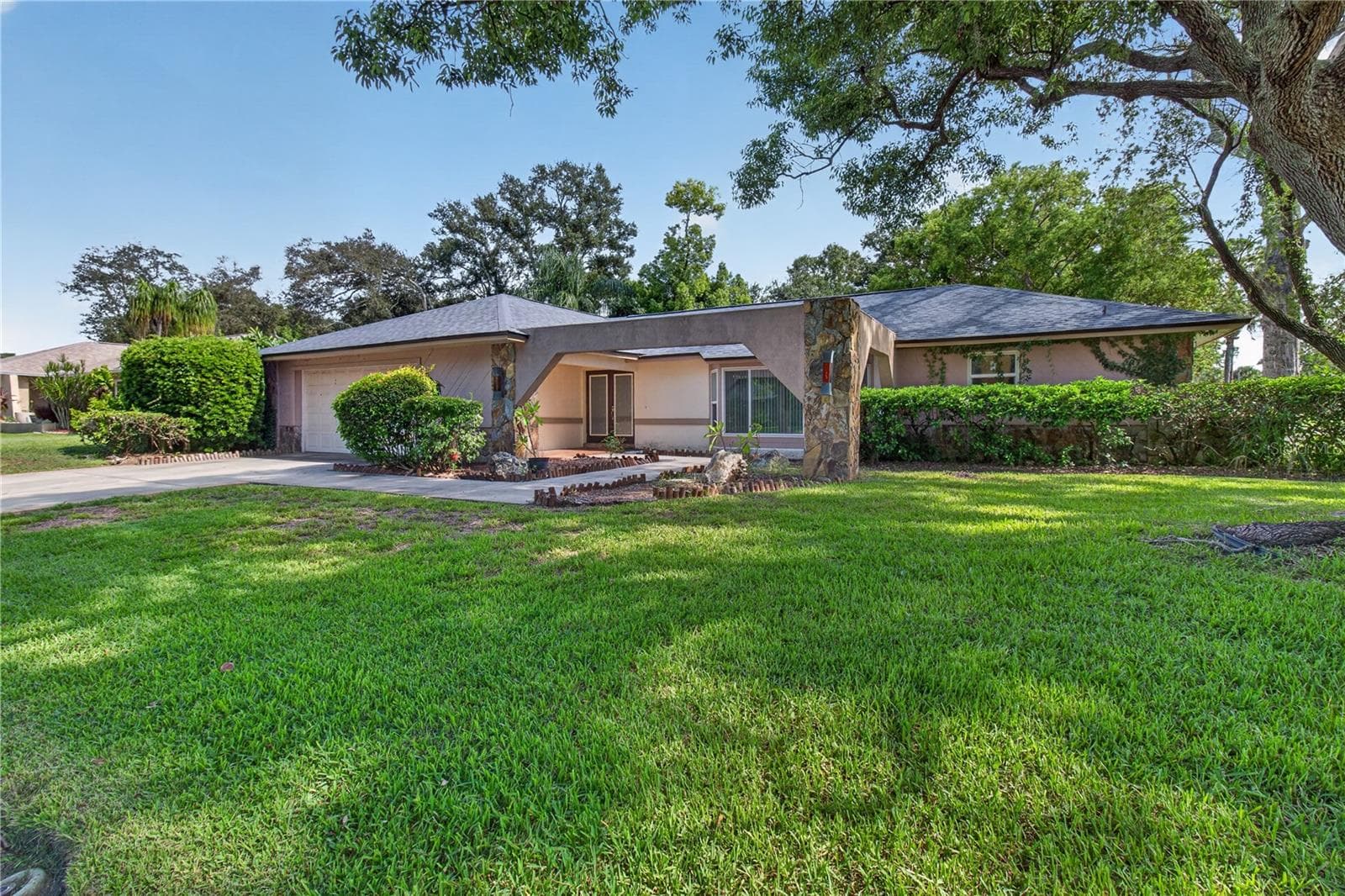 10 Linden Ln photo 2