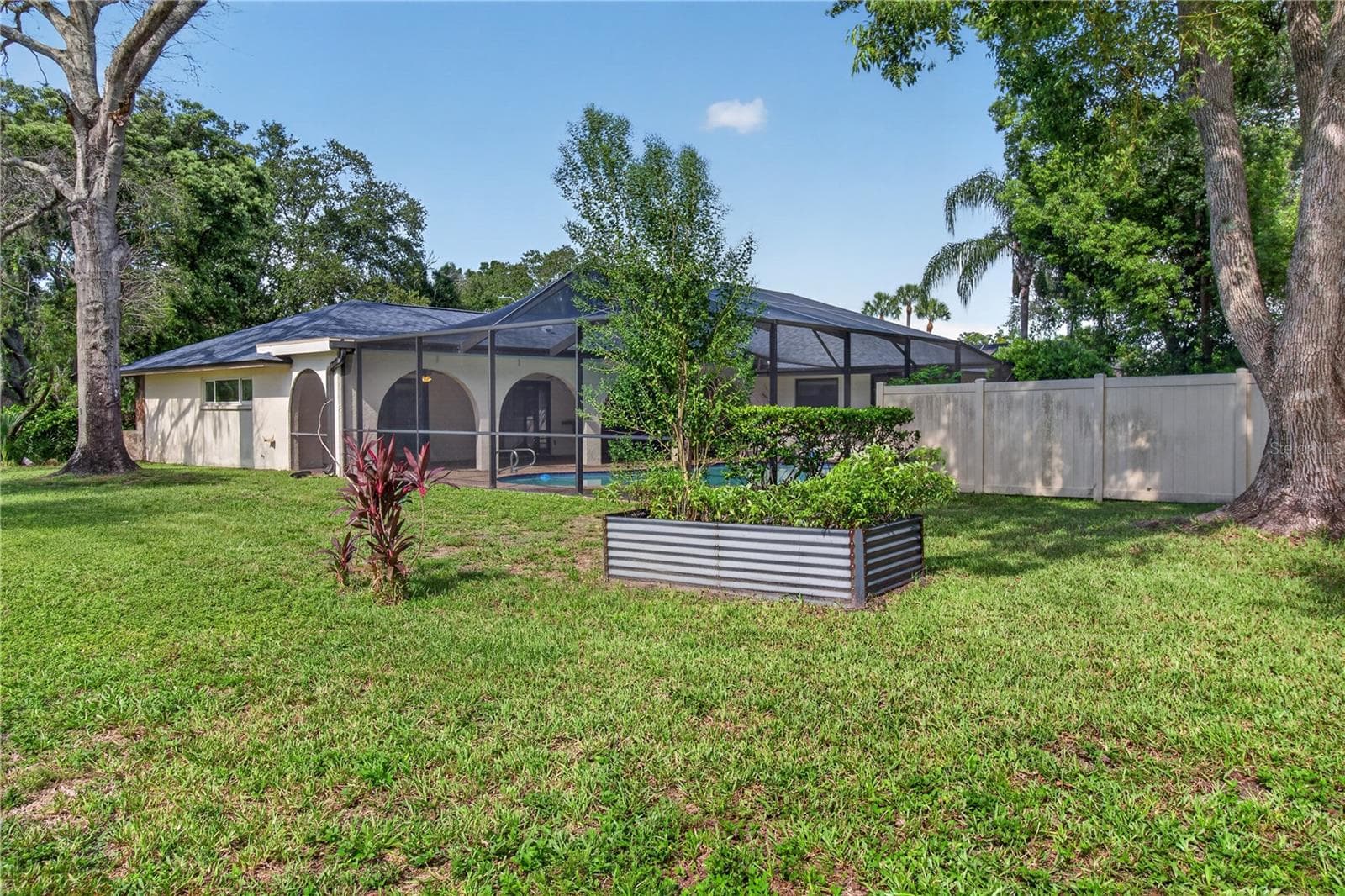 10 Linden Ln photo 3