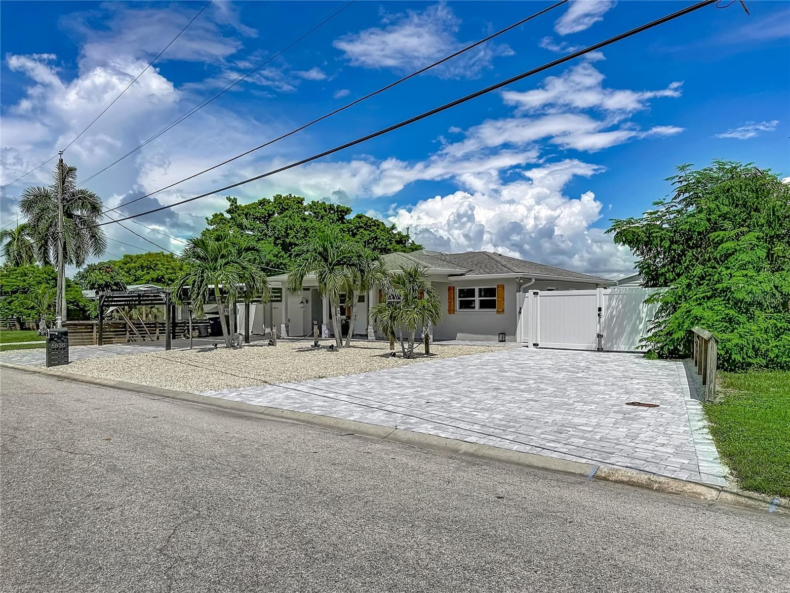 6835 Georgia Ave photo 3