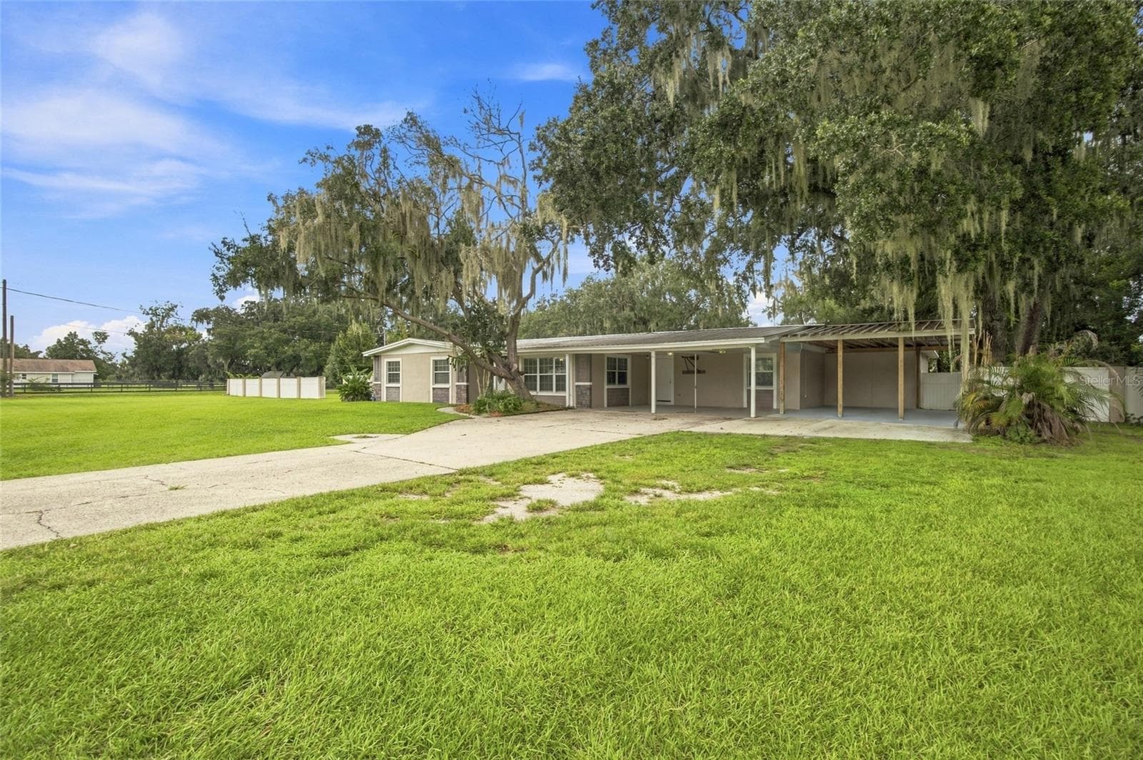 5106 Thonotosassa Rd photo 4