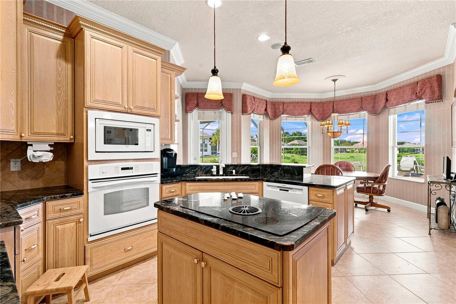 9271 Westshore Dr photo 5