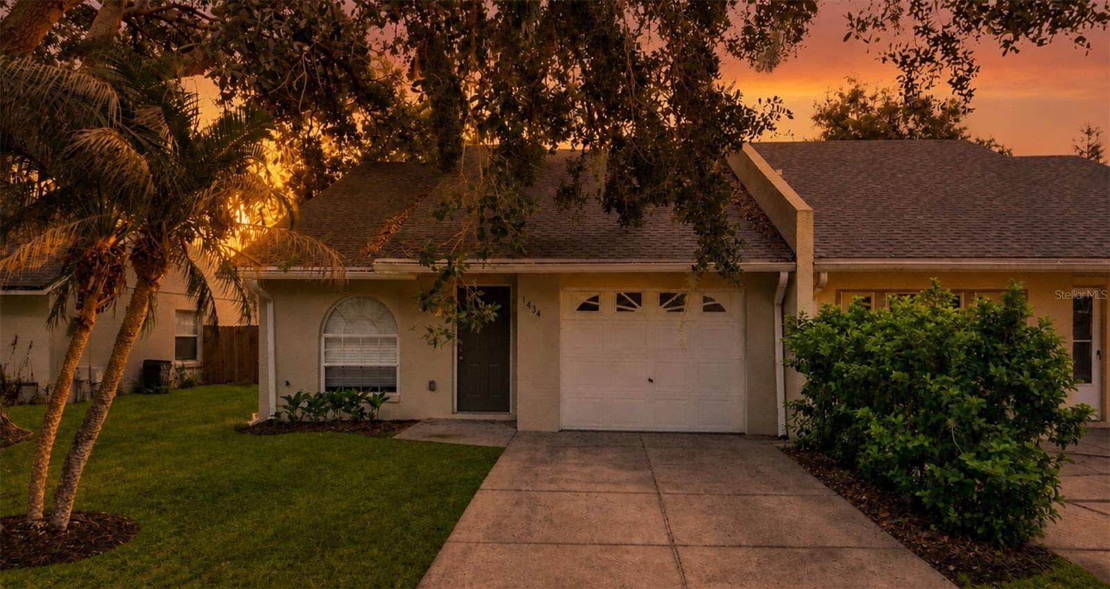 1434 Shirley Dr photo 3