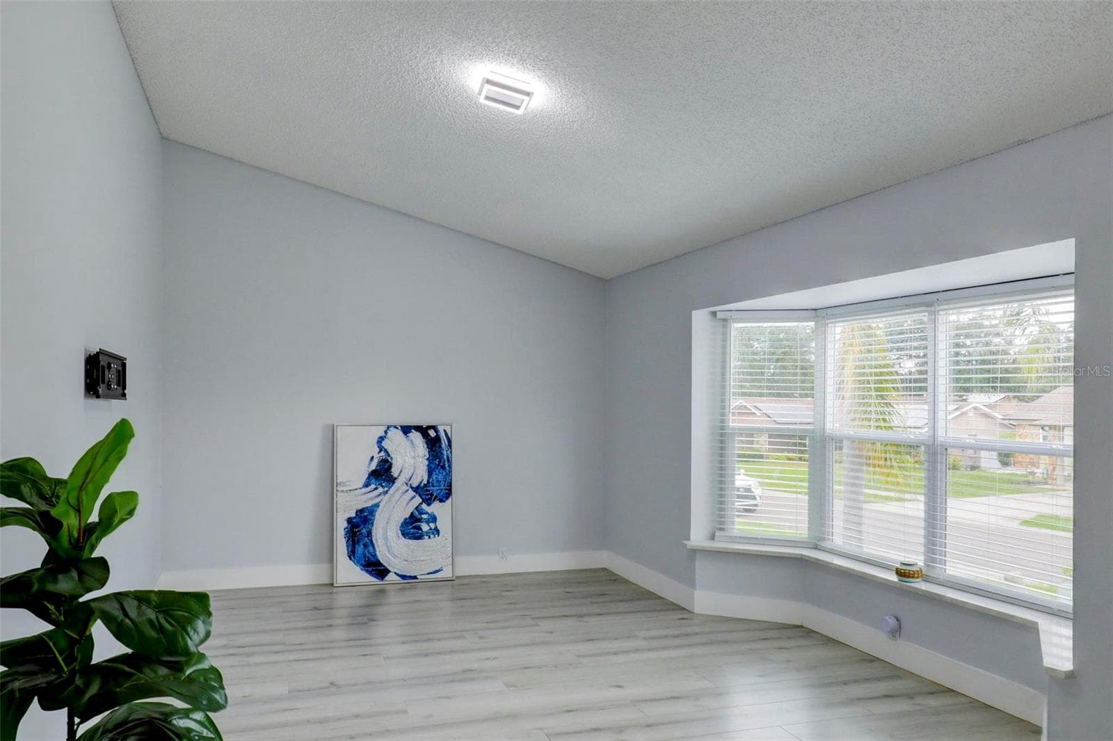 3309 Briarwood Ln photo 2