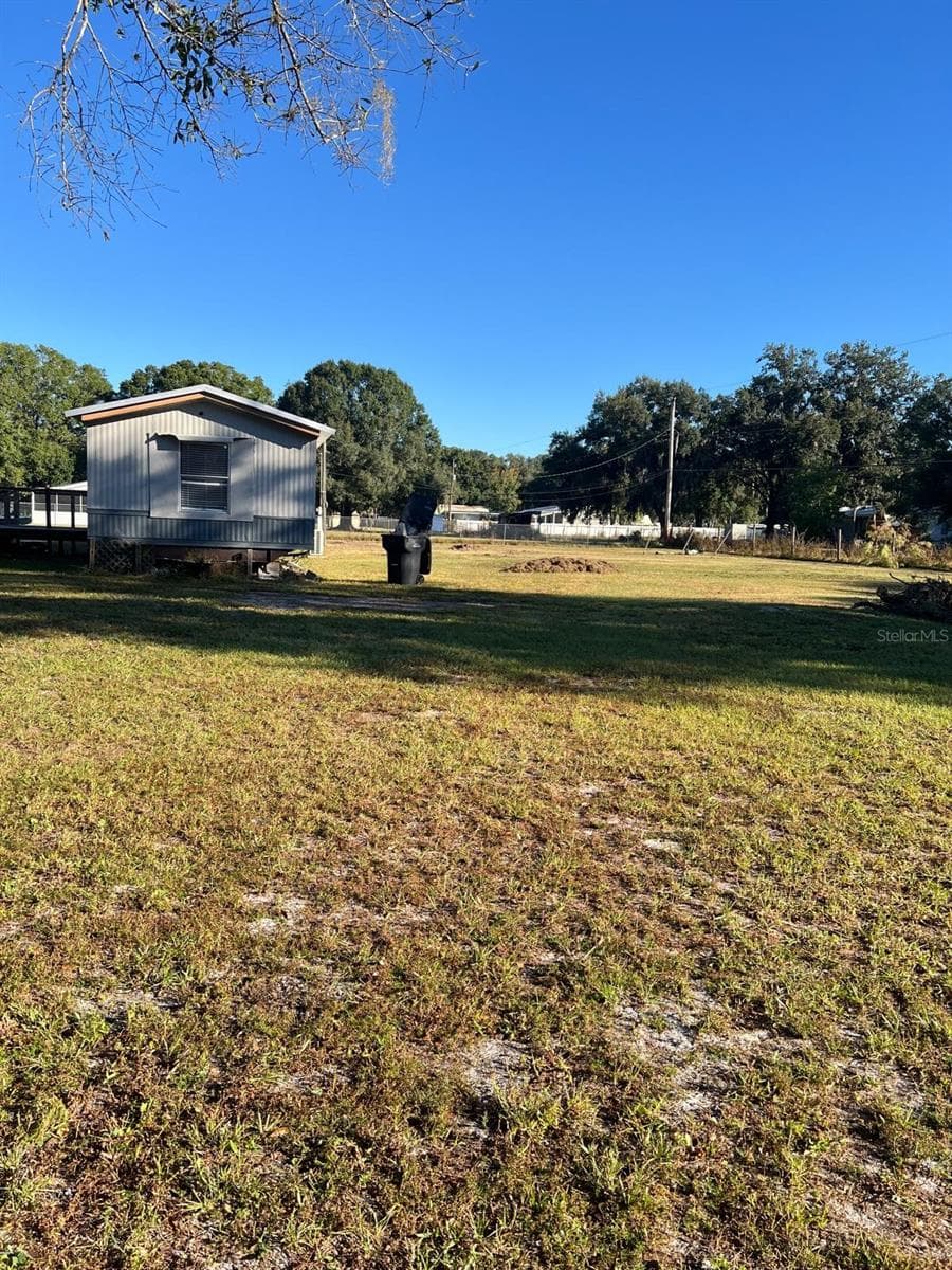 4015 Shady Oak Dr E photo 2