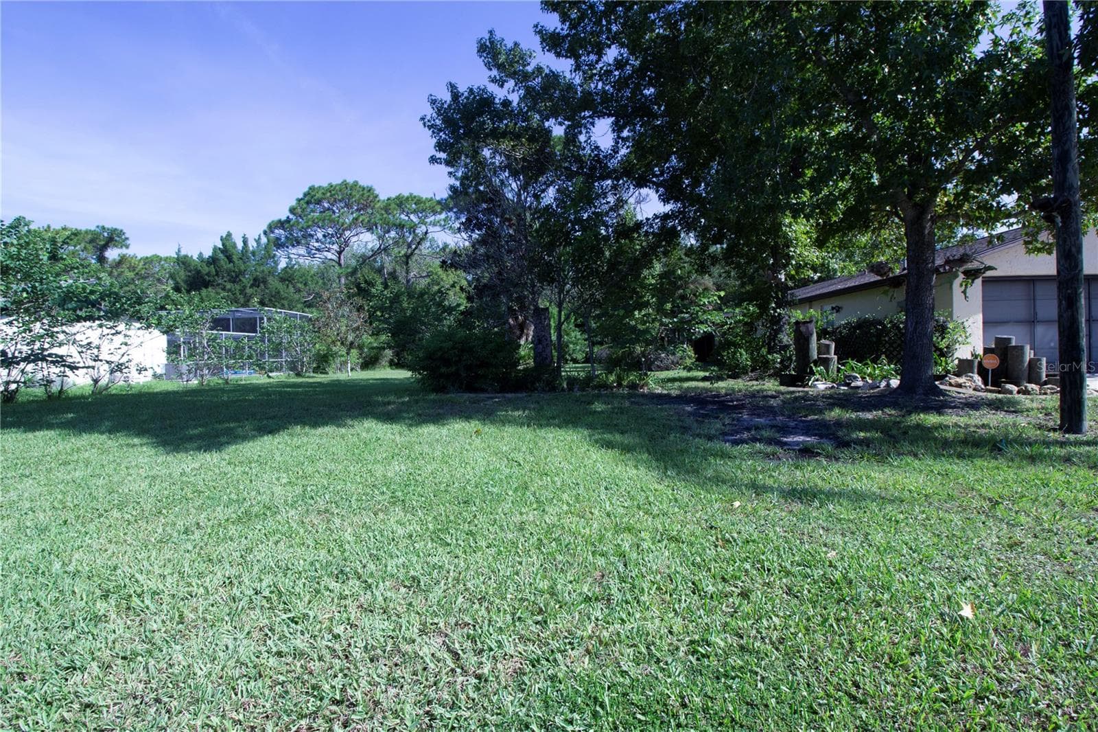 8609 Horizon Ln photo 2