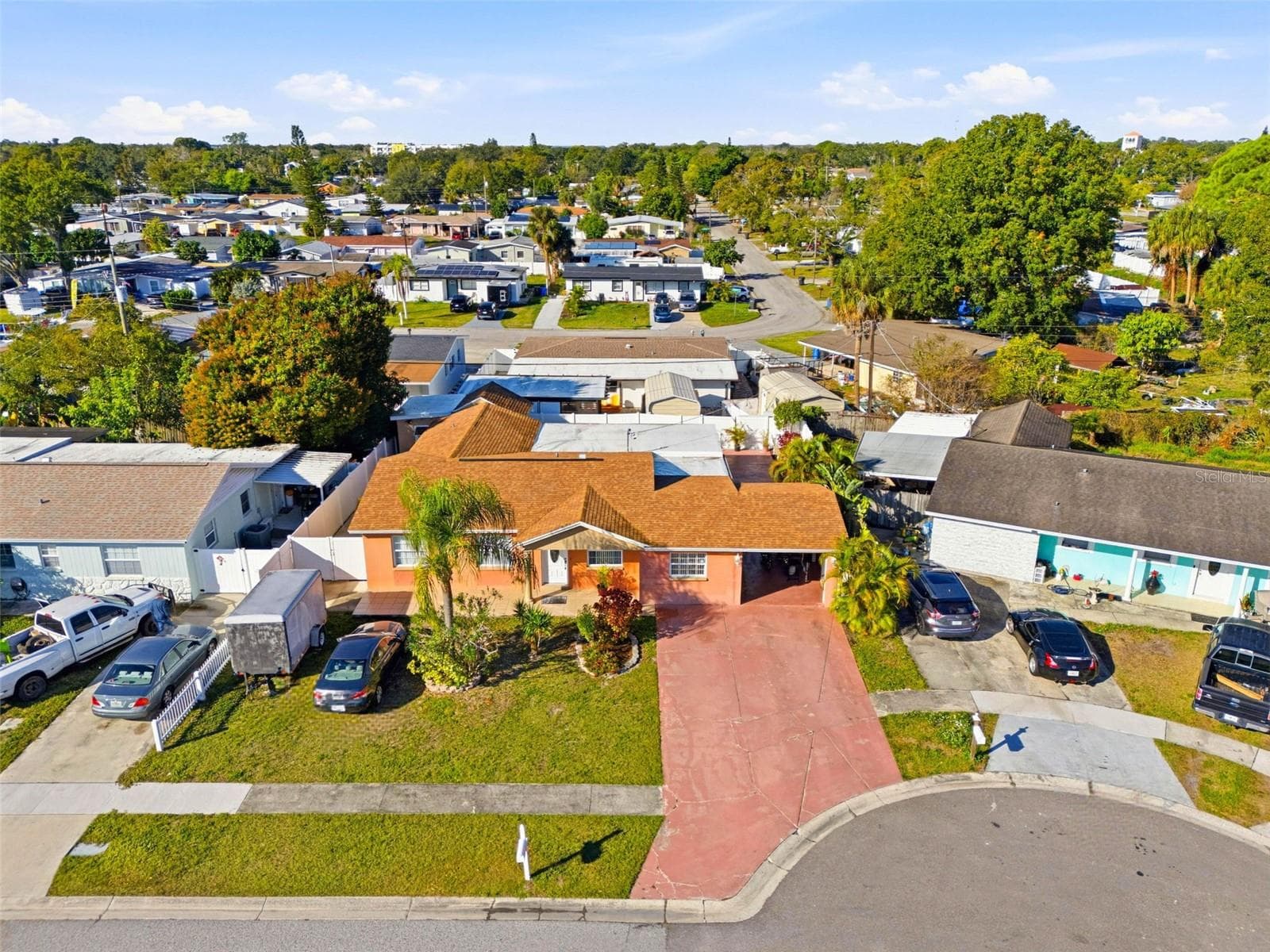 4914 Holiday Dr photo 3