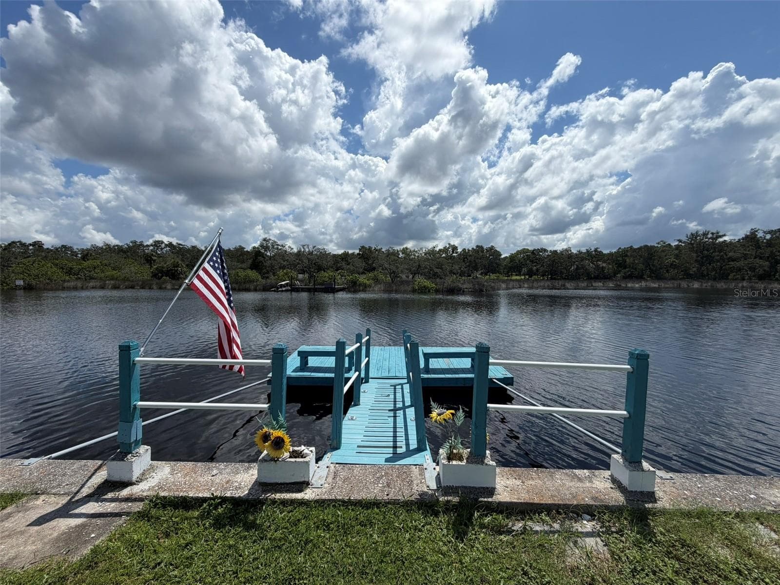 1332 Flotilla Dr photo 3