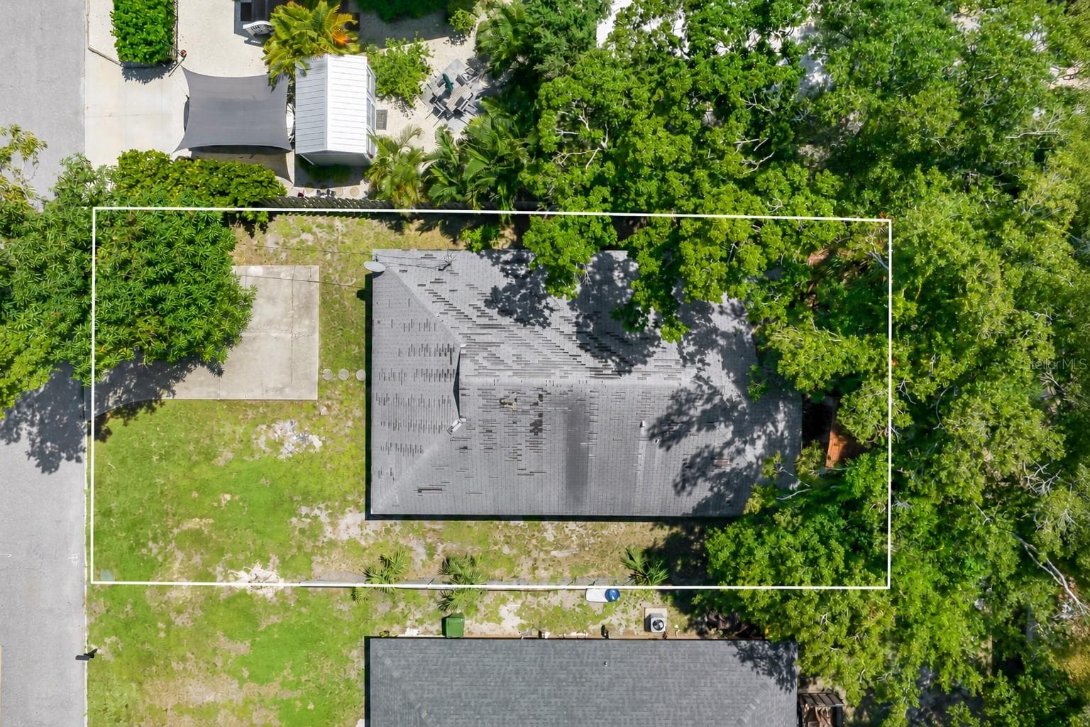 919 Goodrich Ave photo 5