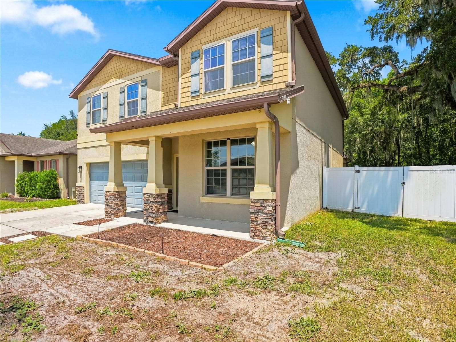 15561 Stone House Dr photo 3