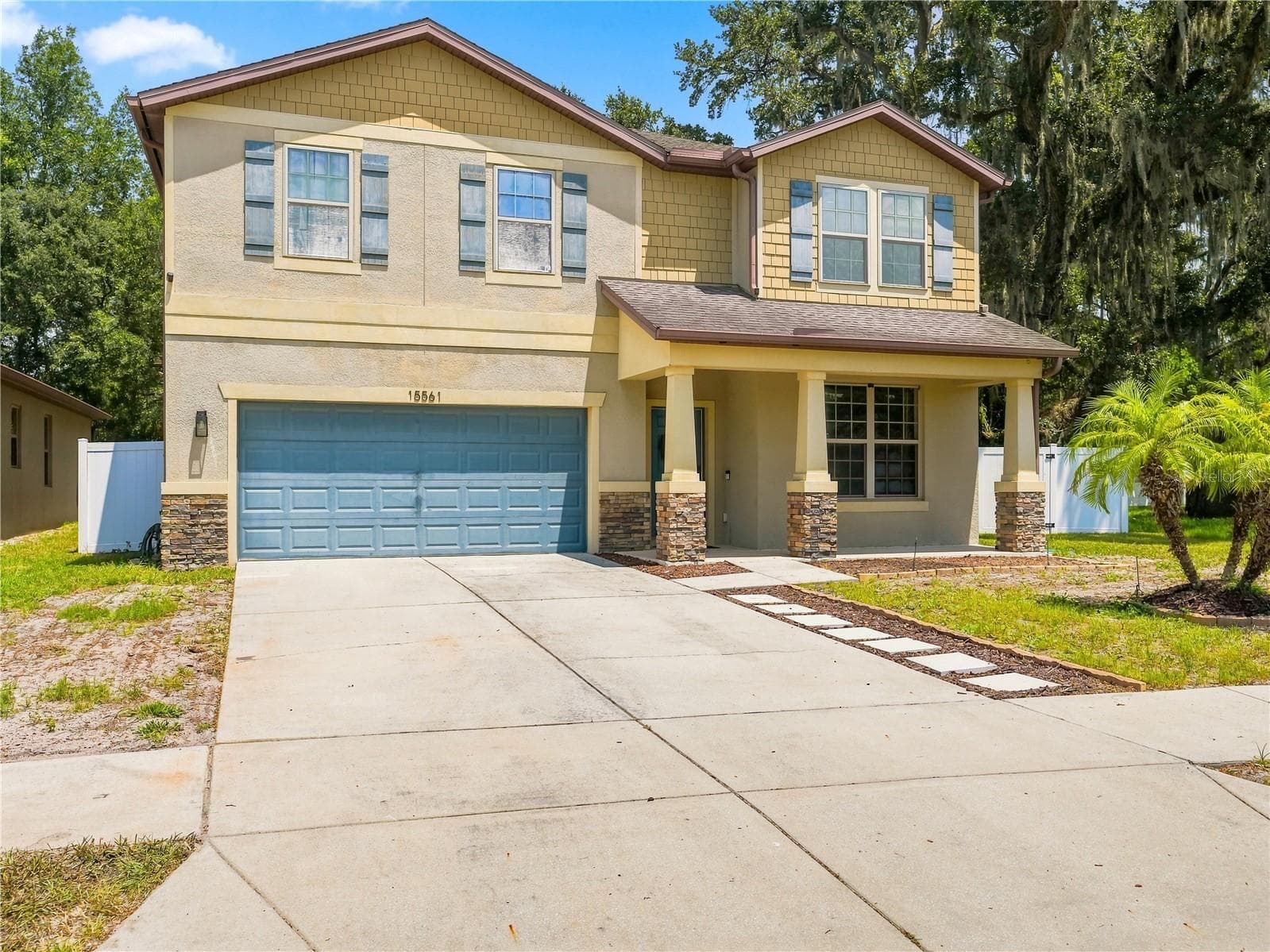 15561 Stone House Dr photo 4