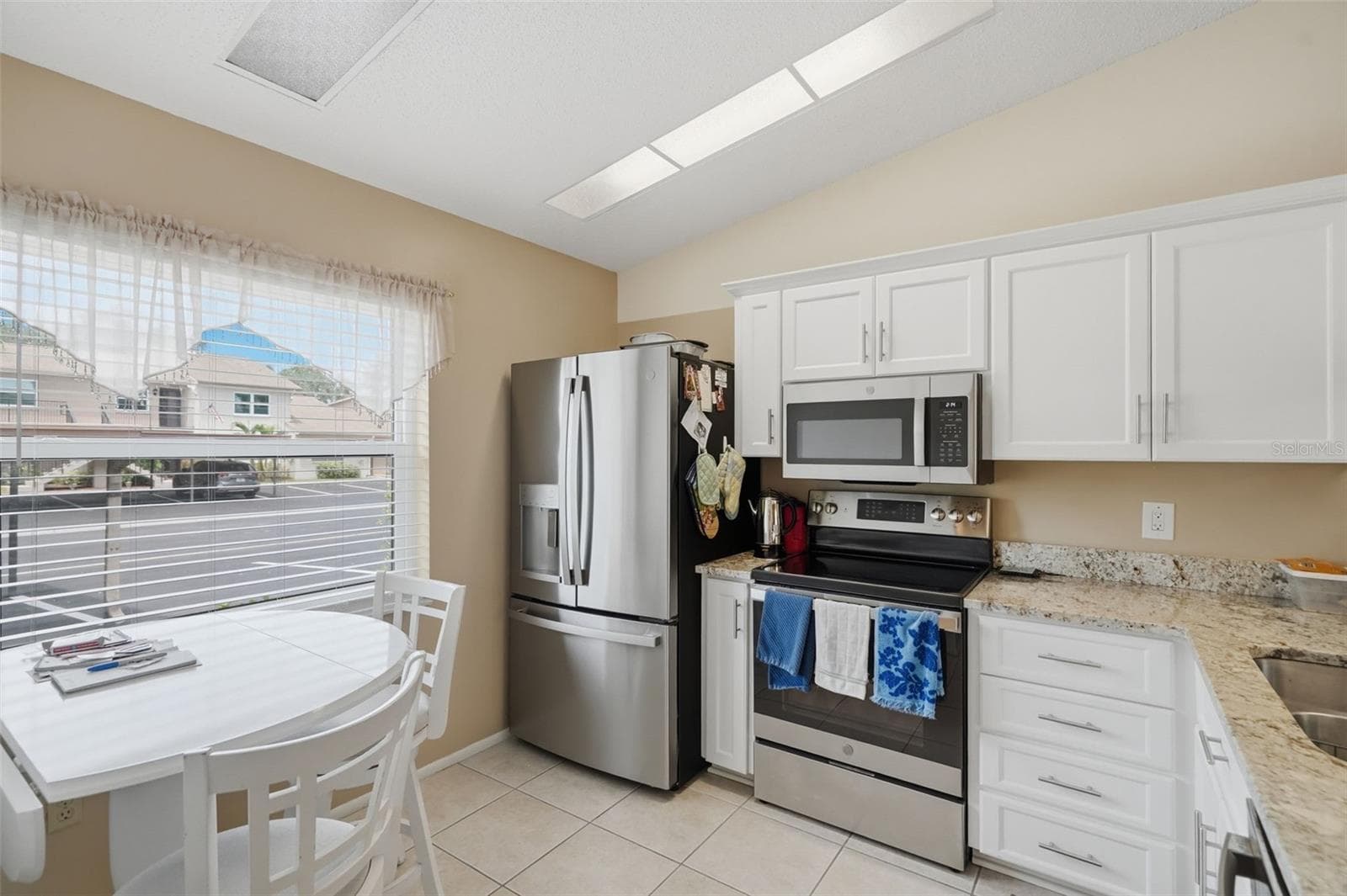 3828 Sailmaker Ln photo 5