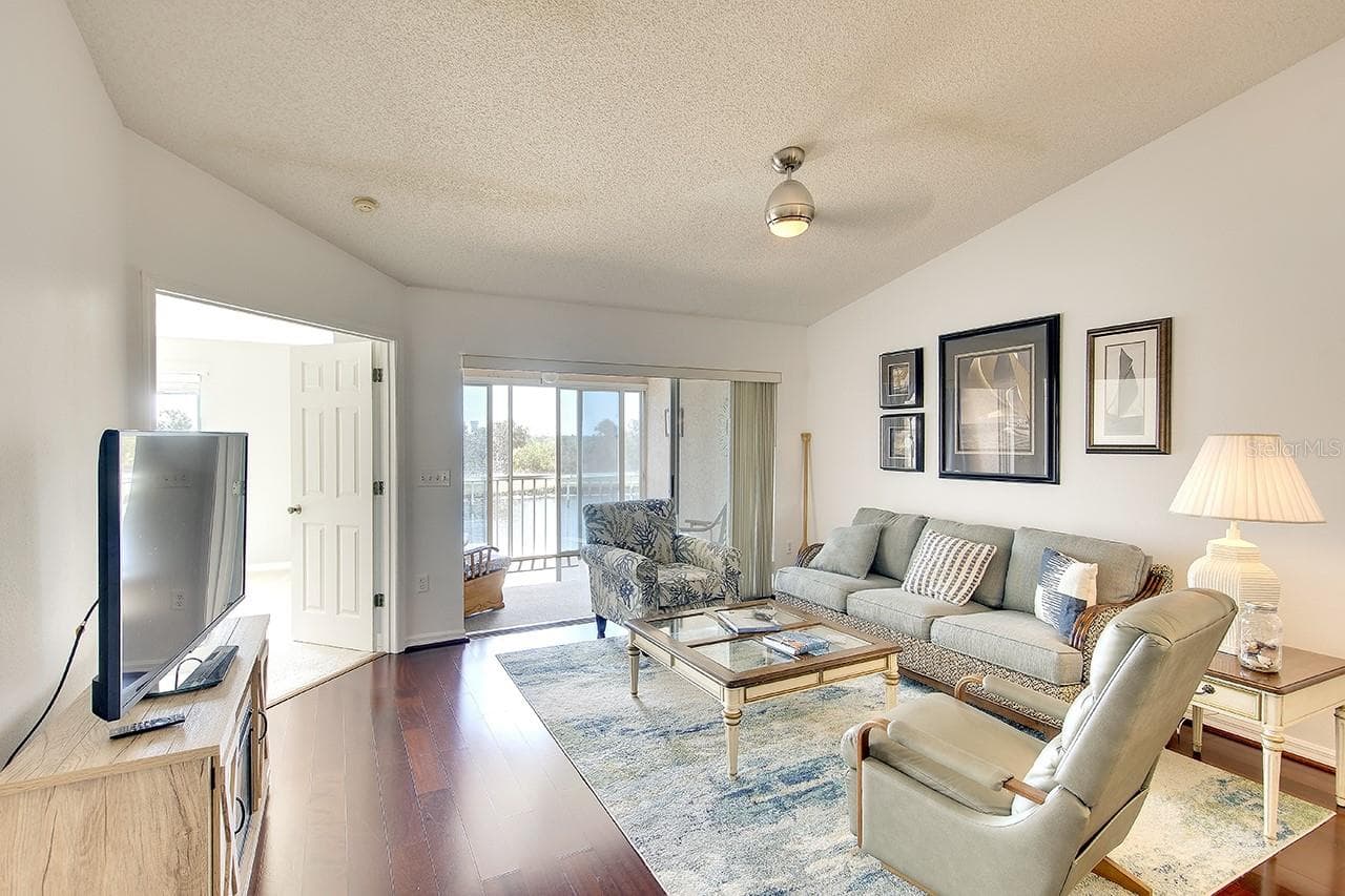 2608 Waterford Way #B photo 5