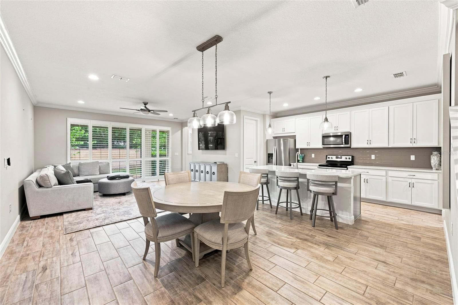 1103 Mango CT photo 3