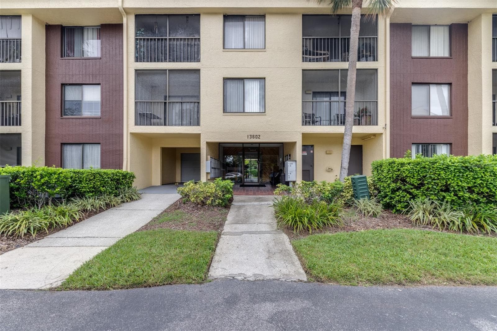 13602 S Village Dr #1107 photo 2