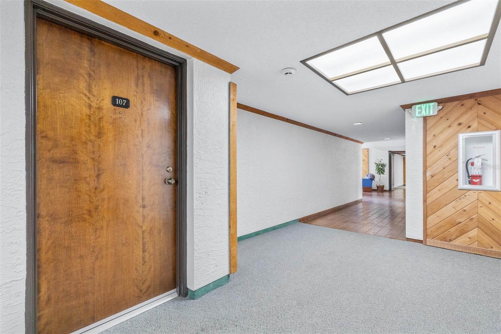 13602 S Village Dr #1107 photo 4