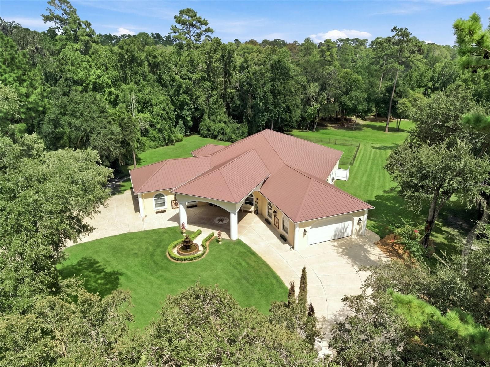 22259 Skyview Cir photo 5