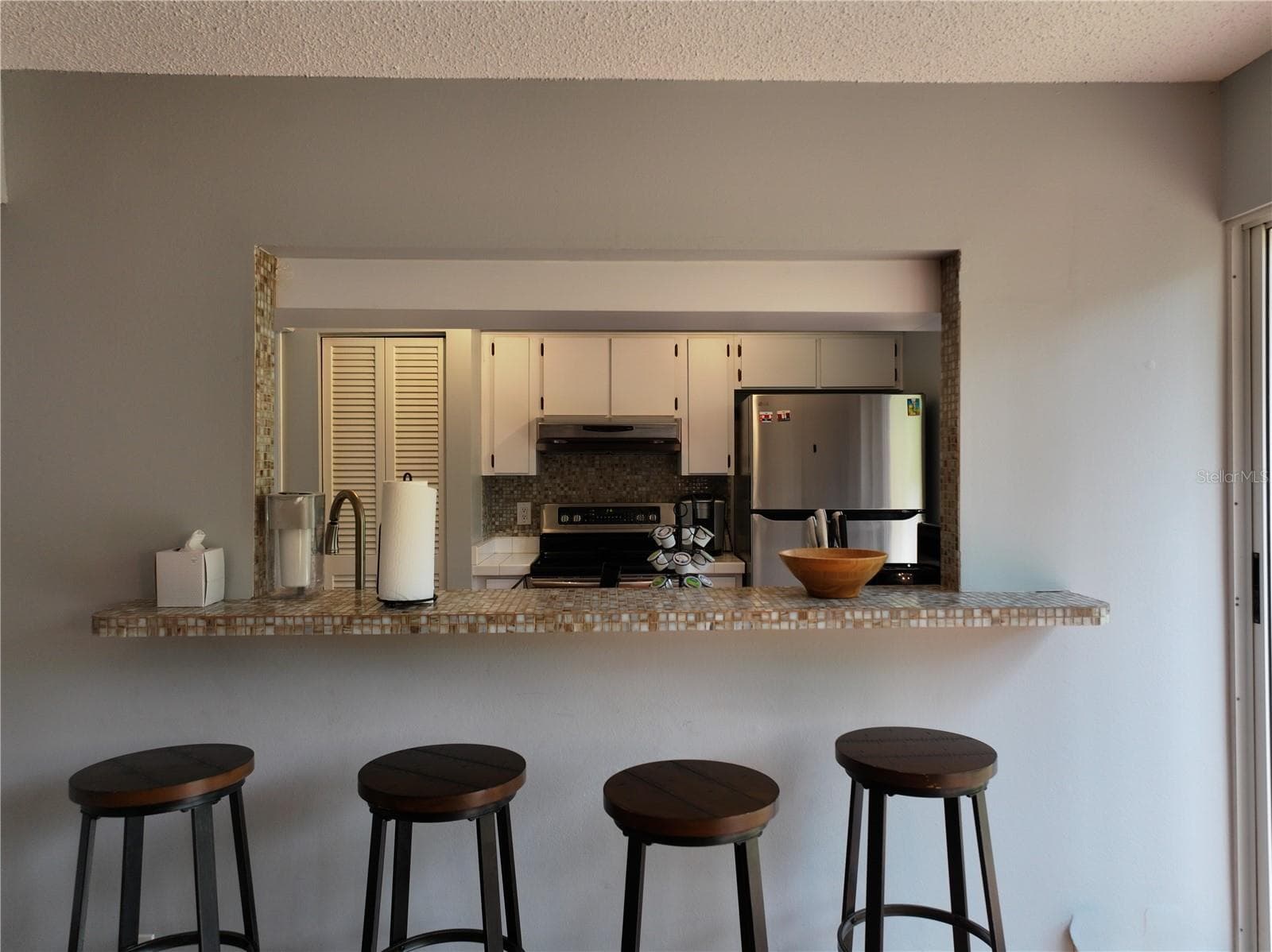 111 Oak Lee Dr photo 5