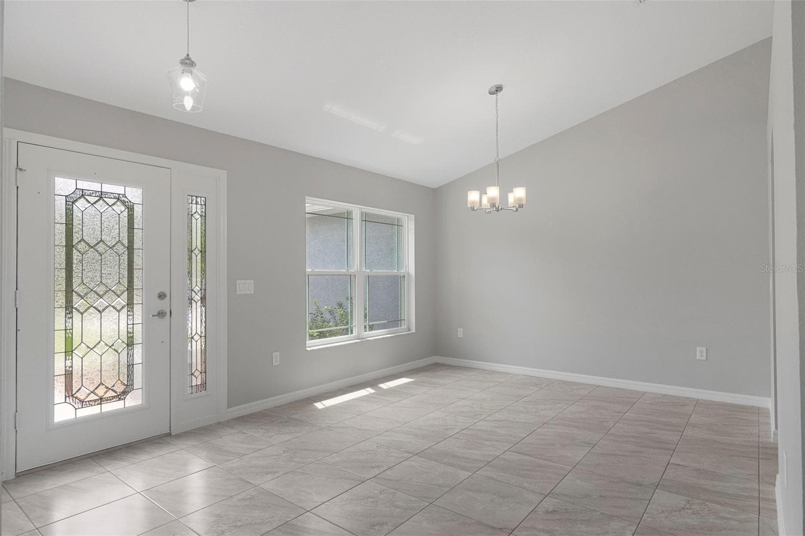 12085 Manassas Ave photo 4