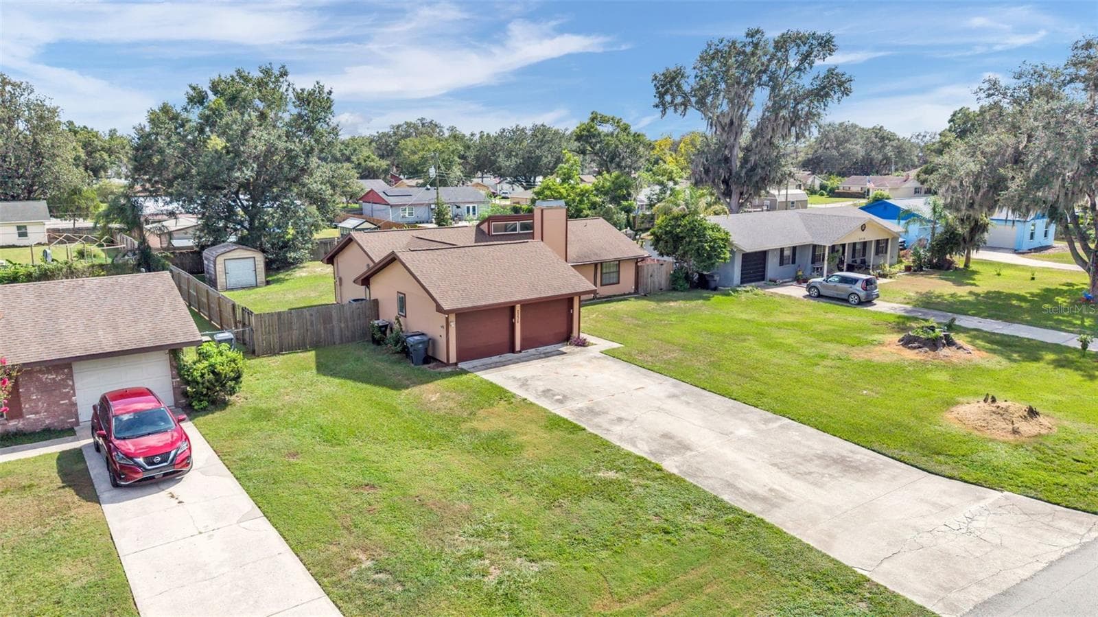 2236 Country Loop N photo 5
