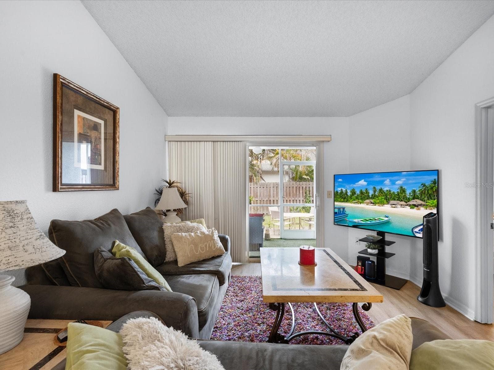 2538 W Brook Ln photo 3