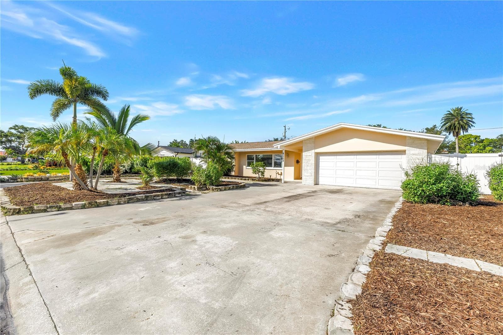 2053 Dolphin Blvd S photo 2