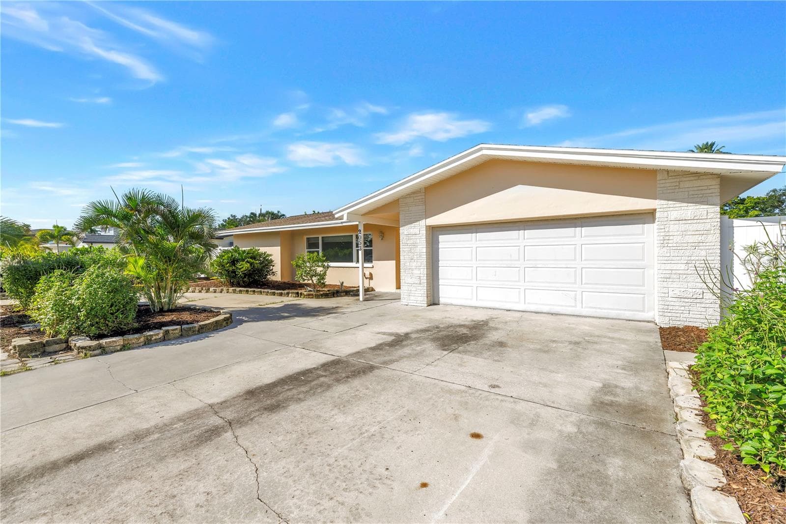 2053 Dolphin Blvd S photo 3