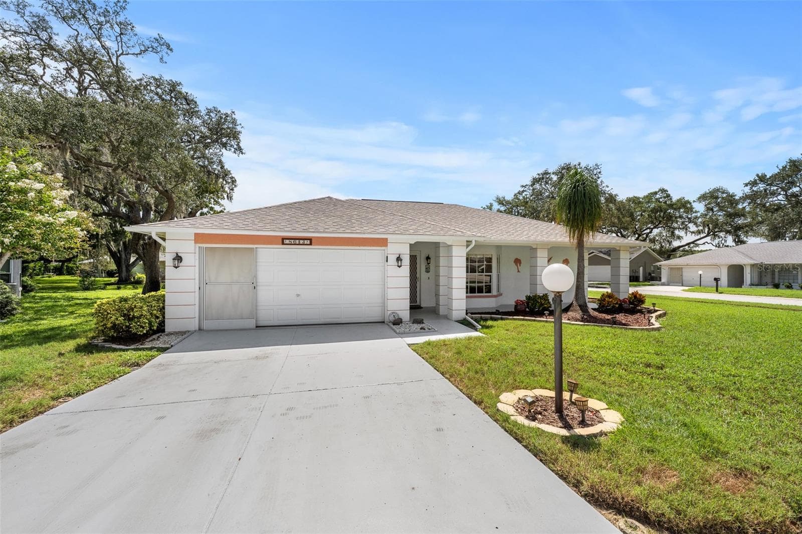 8643 Gold Pine Dr photo 2
