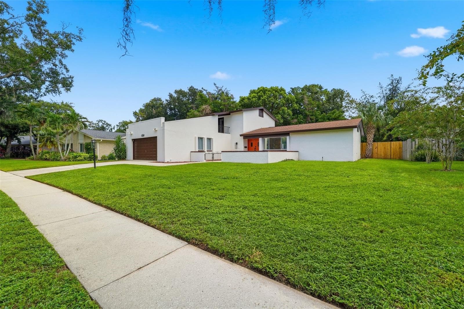 11735 Lipsey Rd photo 2
