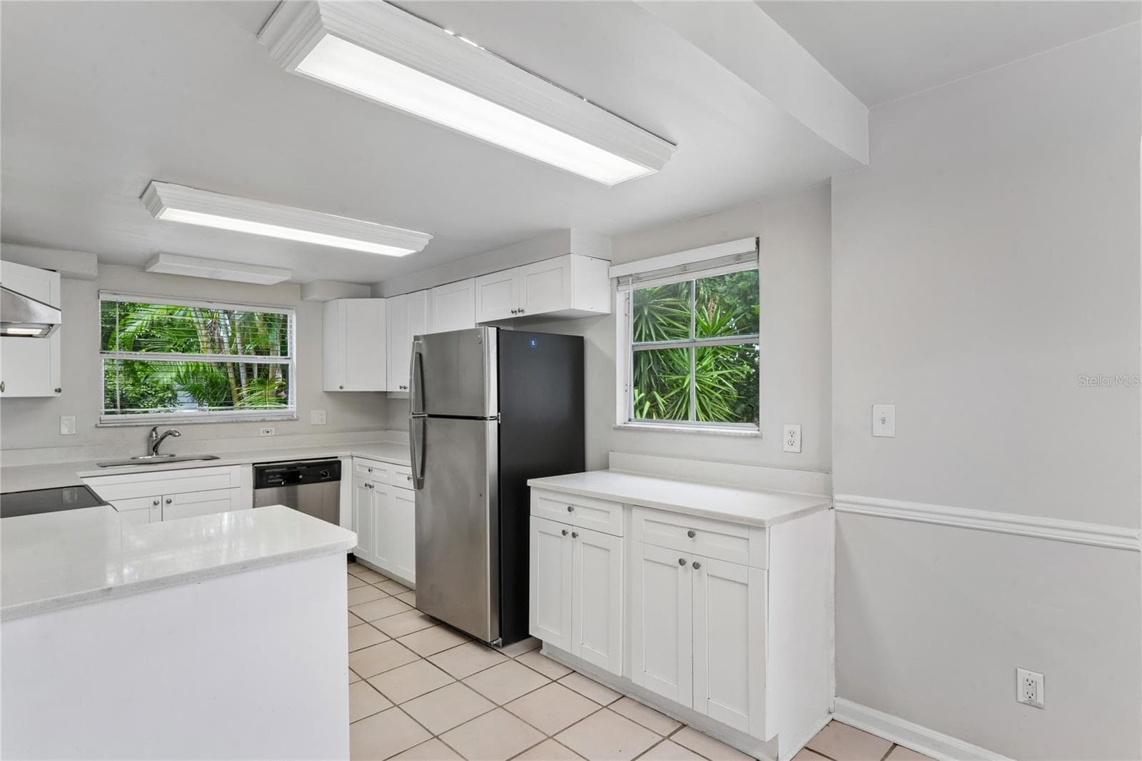 14623 Sunset Dr photo 5