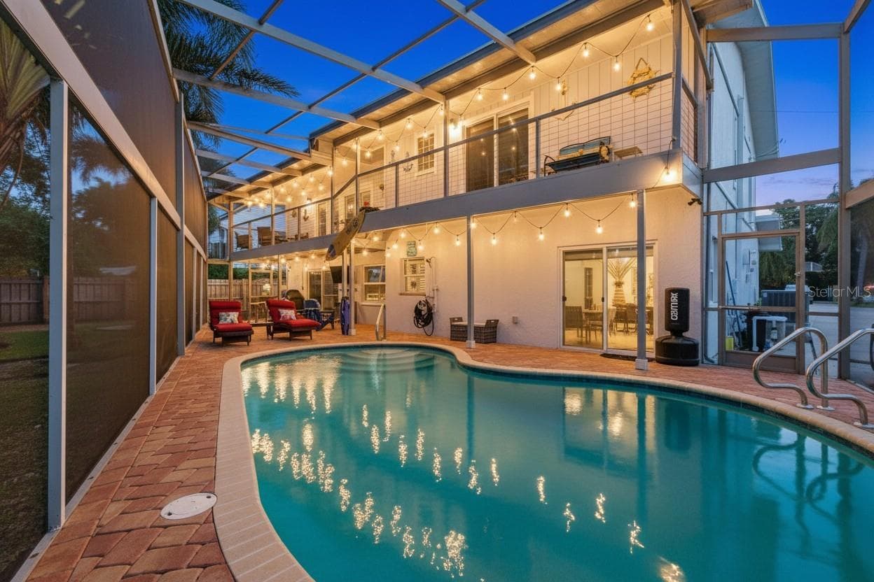 201 Lagoon Dr photo 3