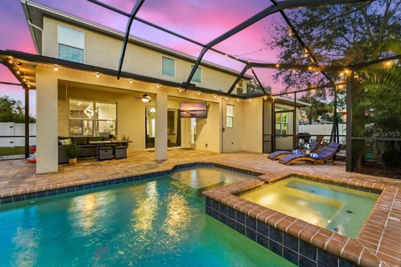 2930 W Rogers Ave photo 2